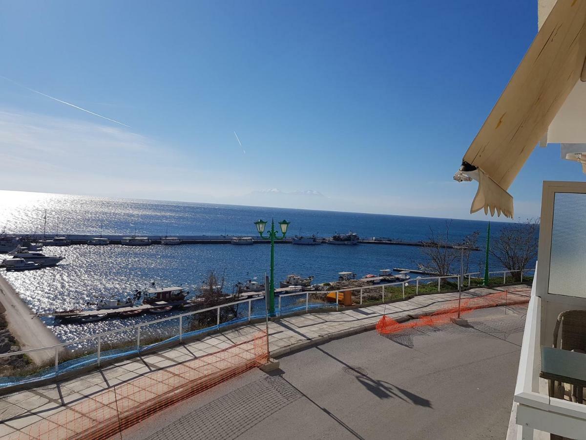 Luxury Apartment On The First Line ! Nea Kallikrateia エクステリア 写真